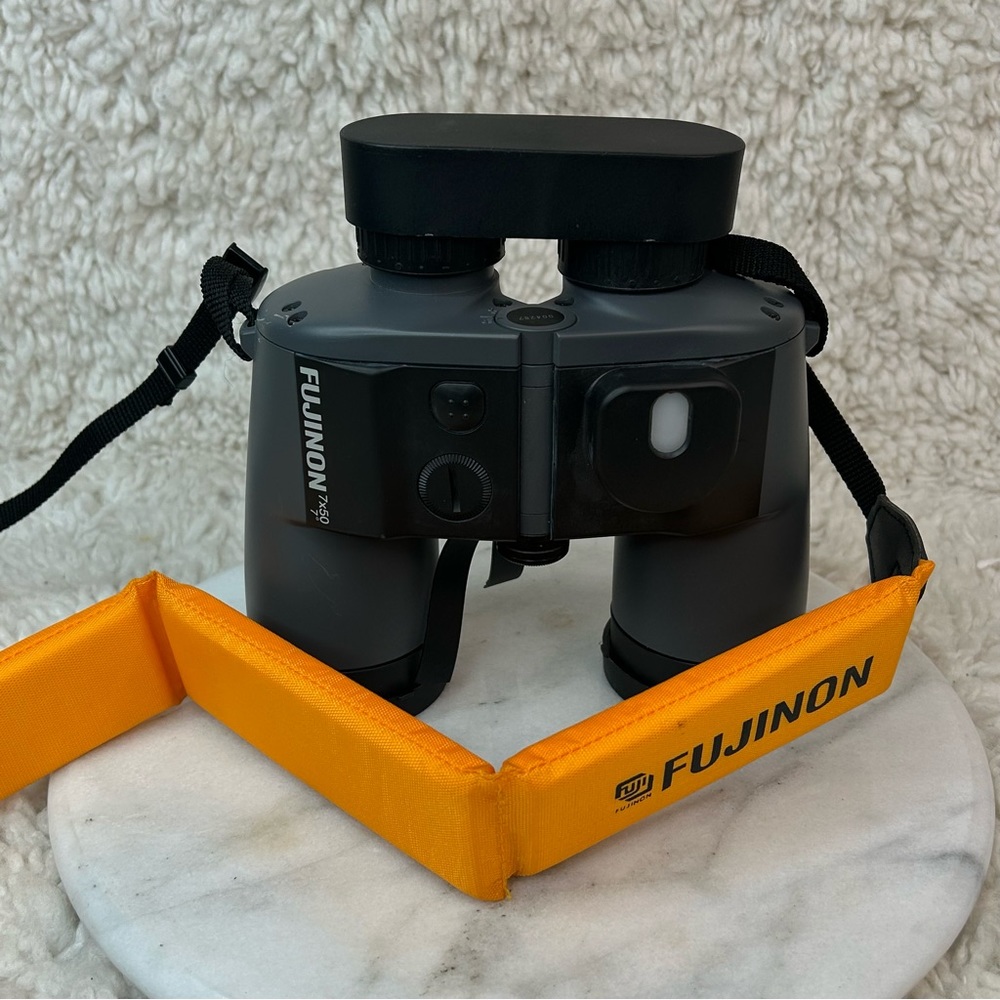 Fujinon Mariner 7x50mm WP-XL, Waterproof Binoculars, Grey And Yellow Neck Strap